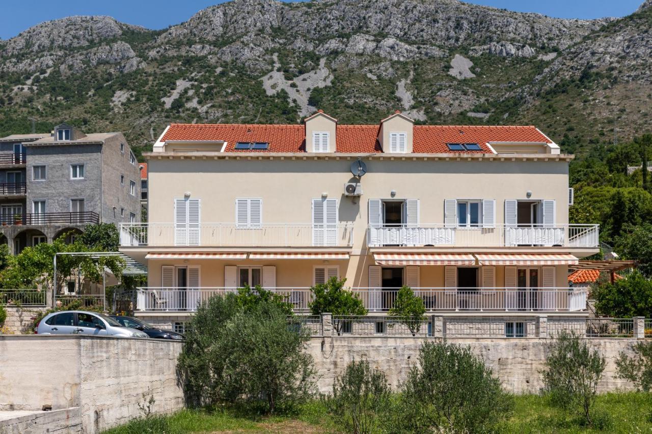 Apartments Silvija Mokosica Exterior photo