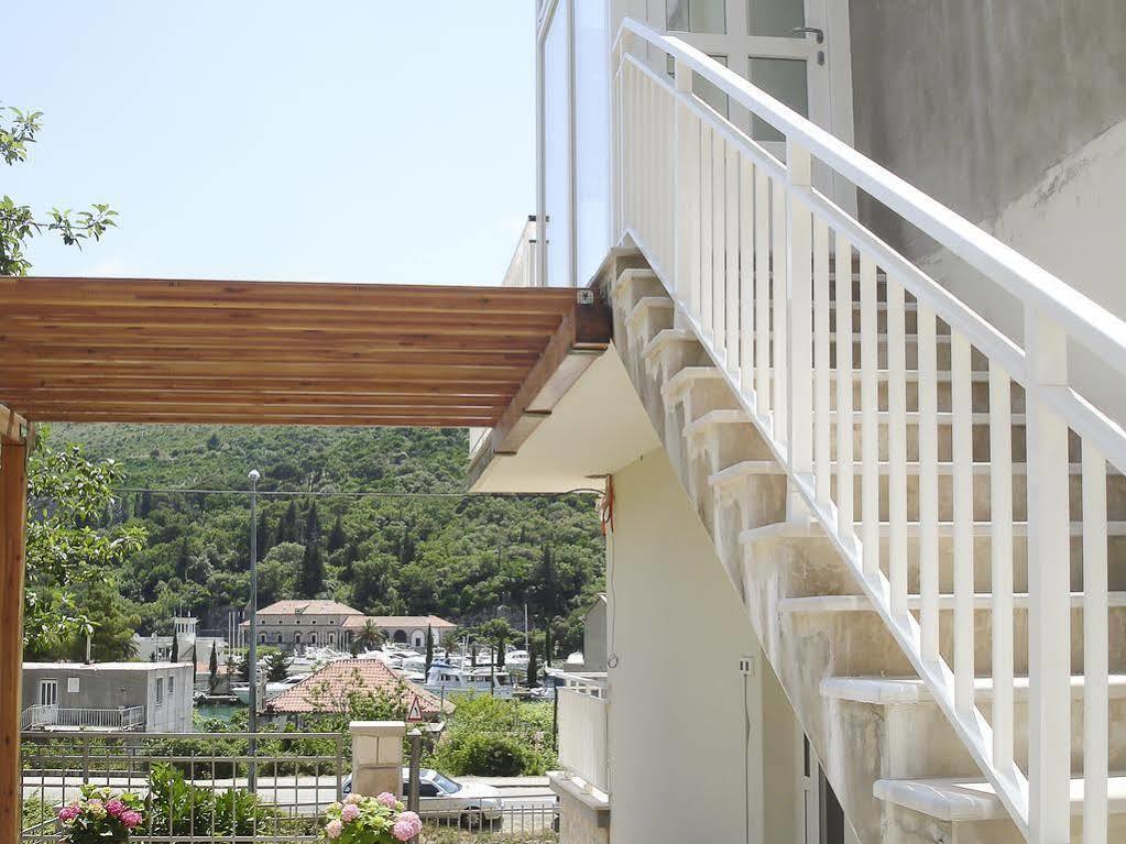 Apartments Silvija Mokosica Exterior photo